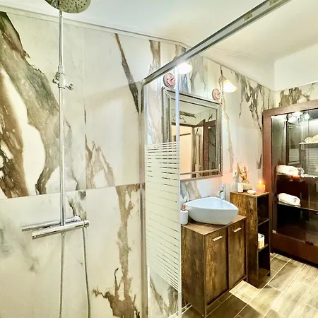 Vilă Night Flower With Private Pool By Dadovillas