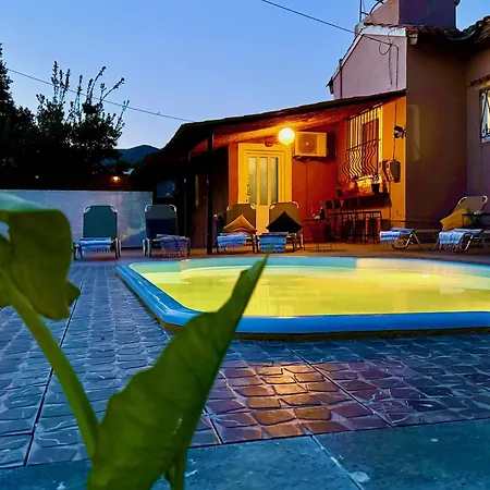 Night Flower With Private Pool By Dadovillas Vila *